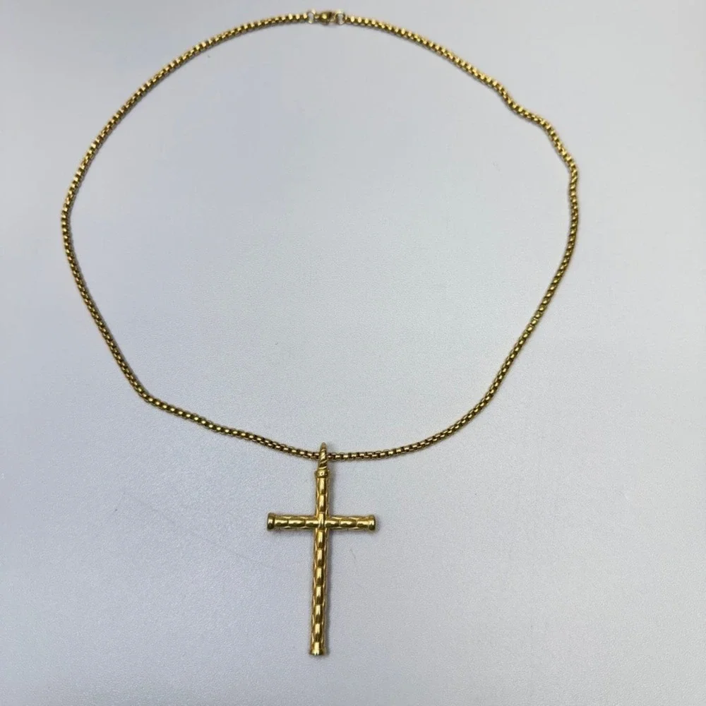 Gold Tone Cross Pendant‎ Box Chain Necklace 23